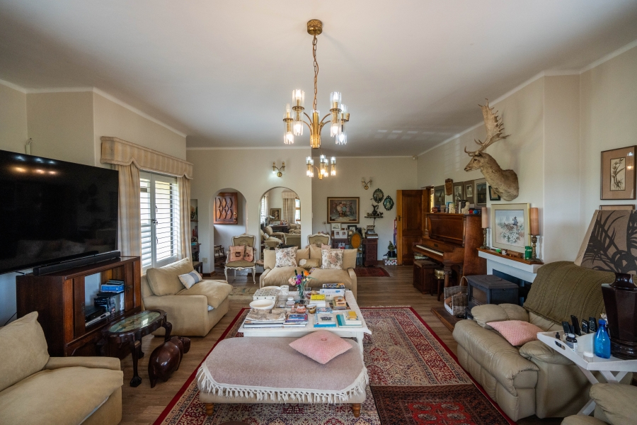 7 Bedroom Property for Sale in West Beach Eastern Cape